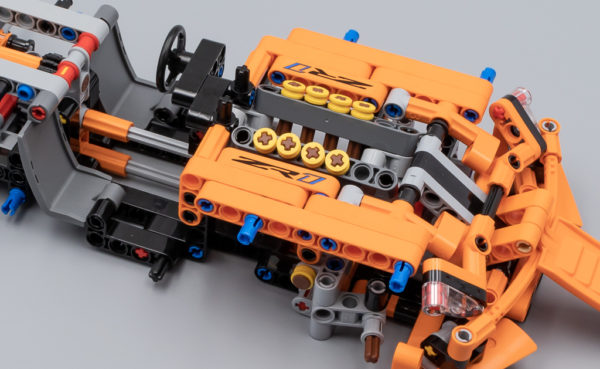 ▻ Review: LEGO Technic 42093 Chevrolet Corvette ZR1 - HOTH BRICKS